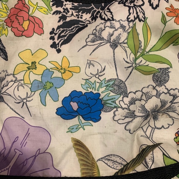 LeSportsac Weekender - Picture 4 of 6